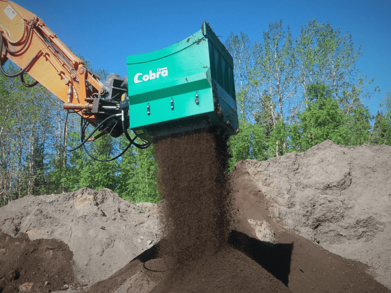 Gravemaskine: 2,5 – 5 T
Læssemaskine: 1.5 – 2,5 T
Vægt: 260 kg