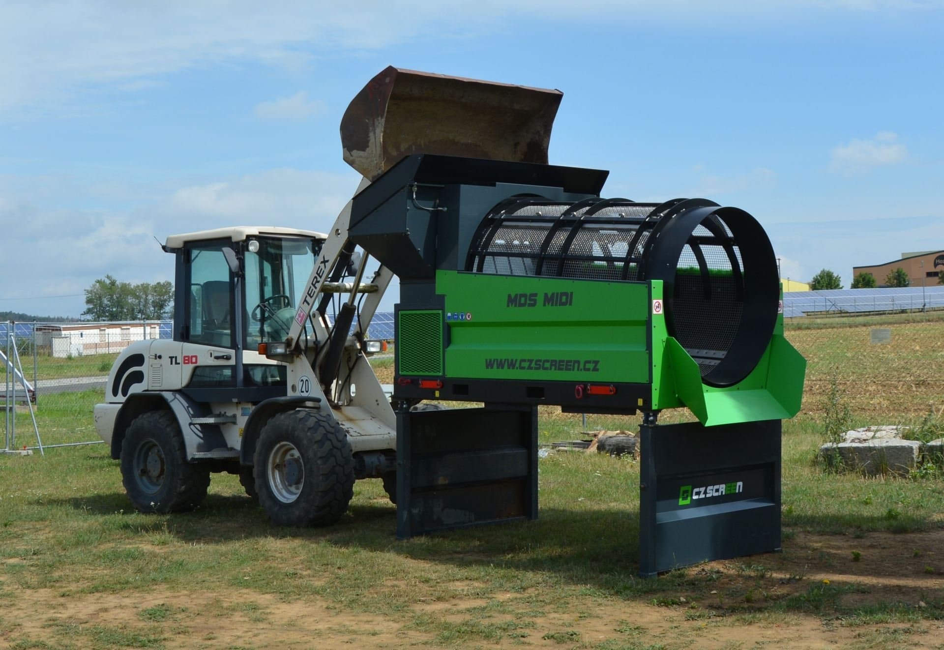 Output 20-50 tons/time
Bredde 1900 mm
Tromlediameter Ø 1200 mm
Pris fra: 179.000 kr