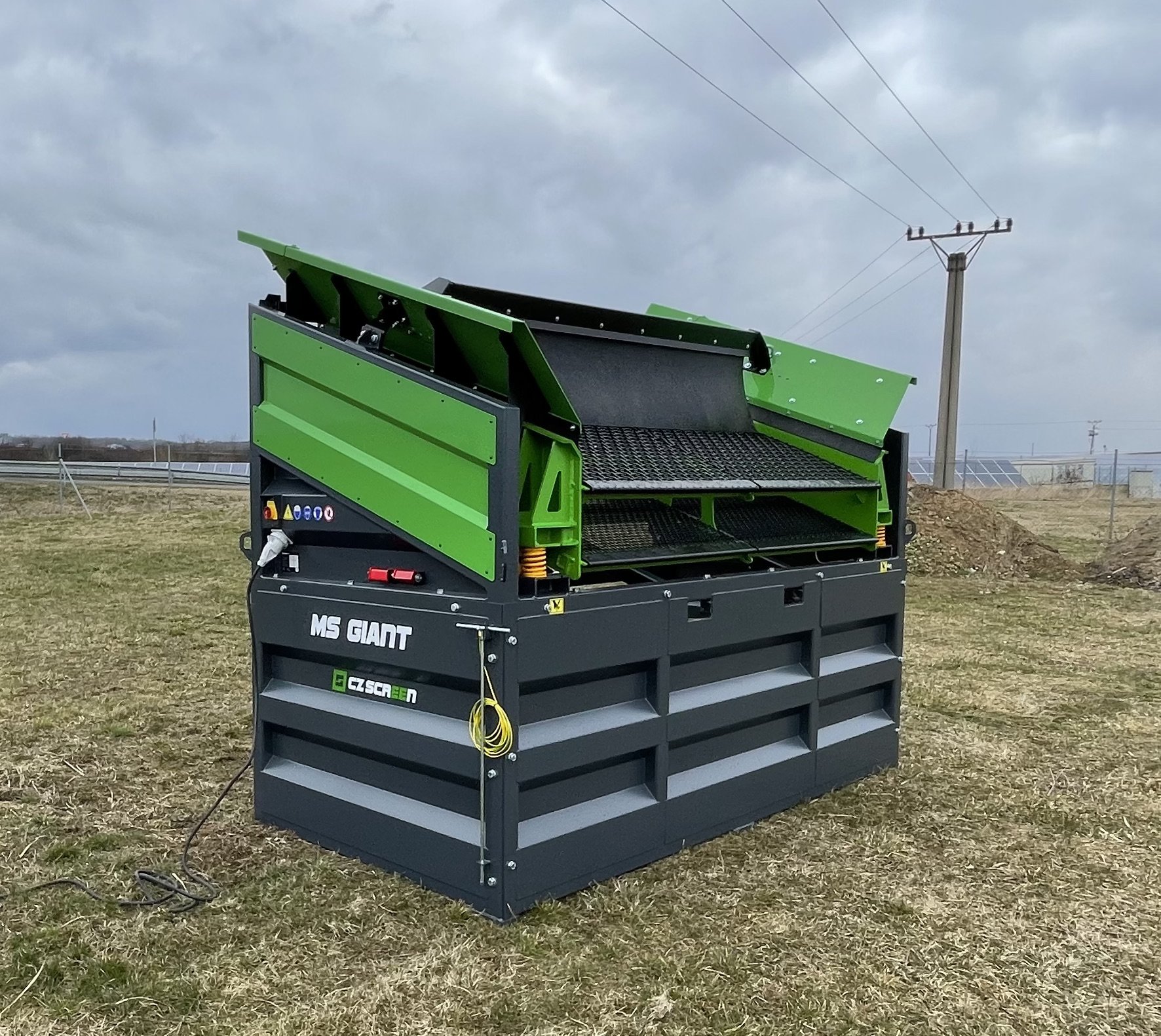 Output 40-100 tons/time
Bredde 2700 mm
Sorteringsareal 2 x 3,6 m2
Pris fra: 177.000 kr